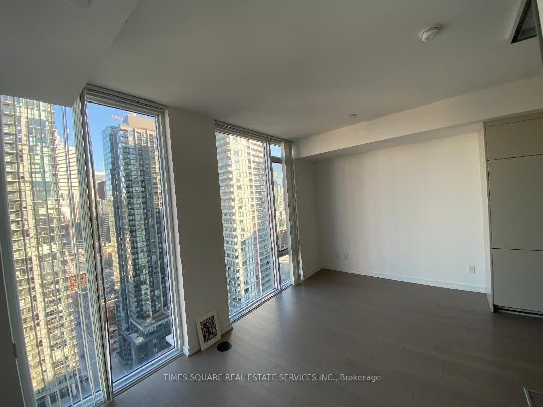 101 Peter Street, Unit 2905 thumbnail 6
