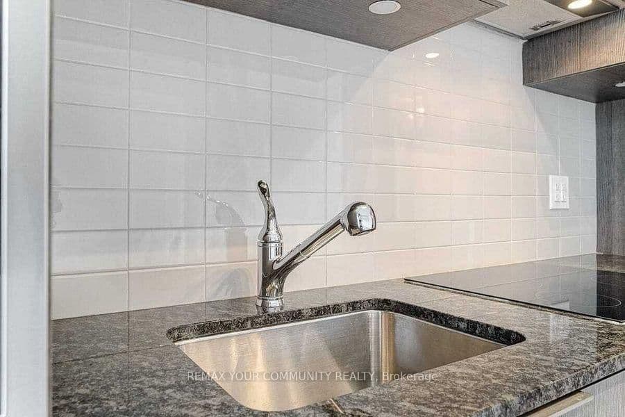 11 Wellesley Street W, Unit 1212 thumbnail 12