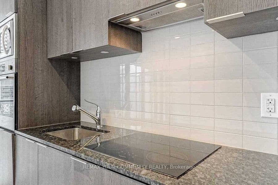 11 Wellesley Street W, Unit 1212 thumbnail 13