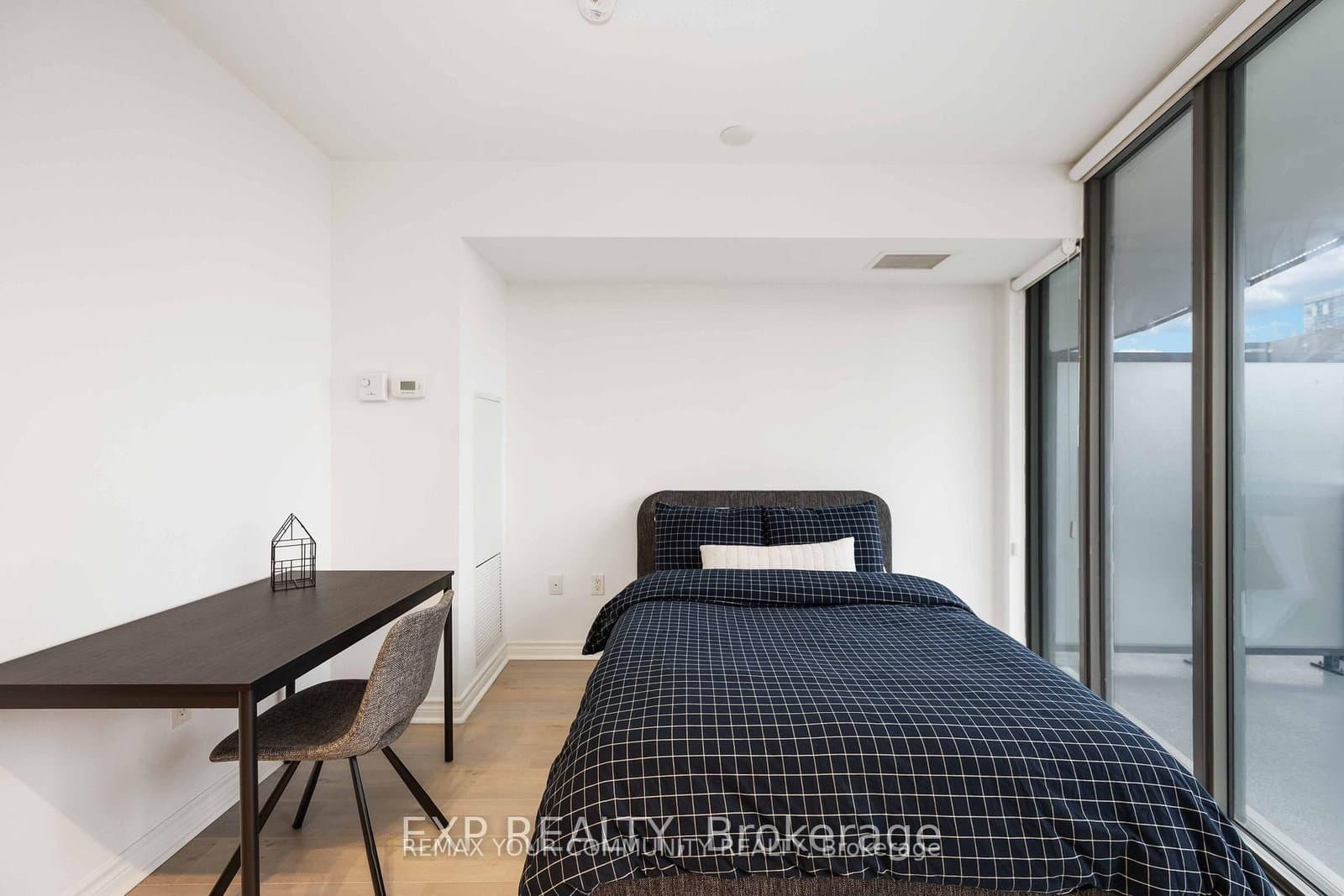 11 Wellesley Street W, Unit 1212 thumbnail 20