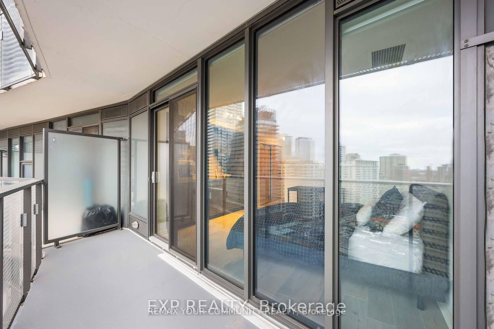 11 Wellesley Street W, Unit 1212 thumbnail 26