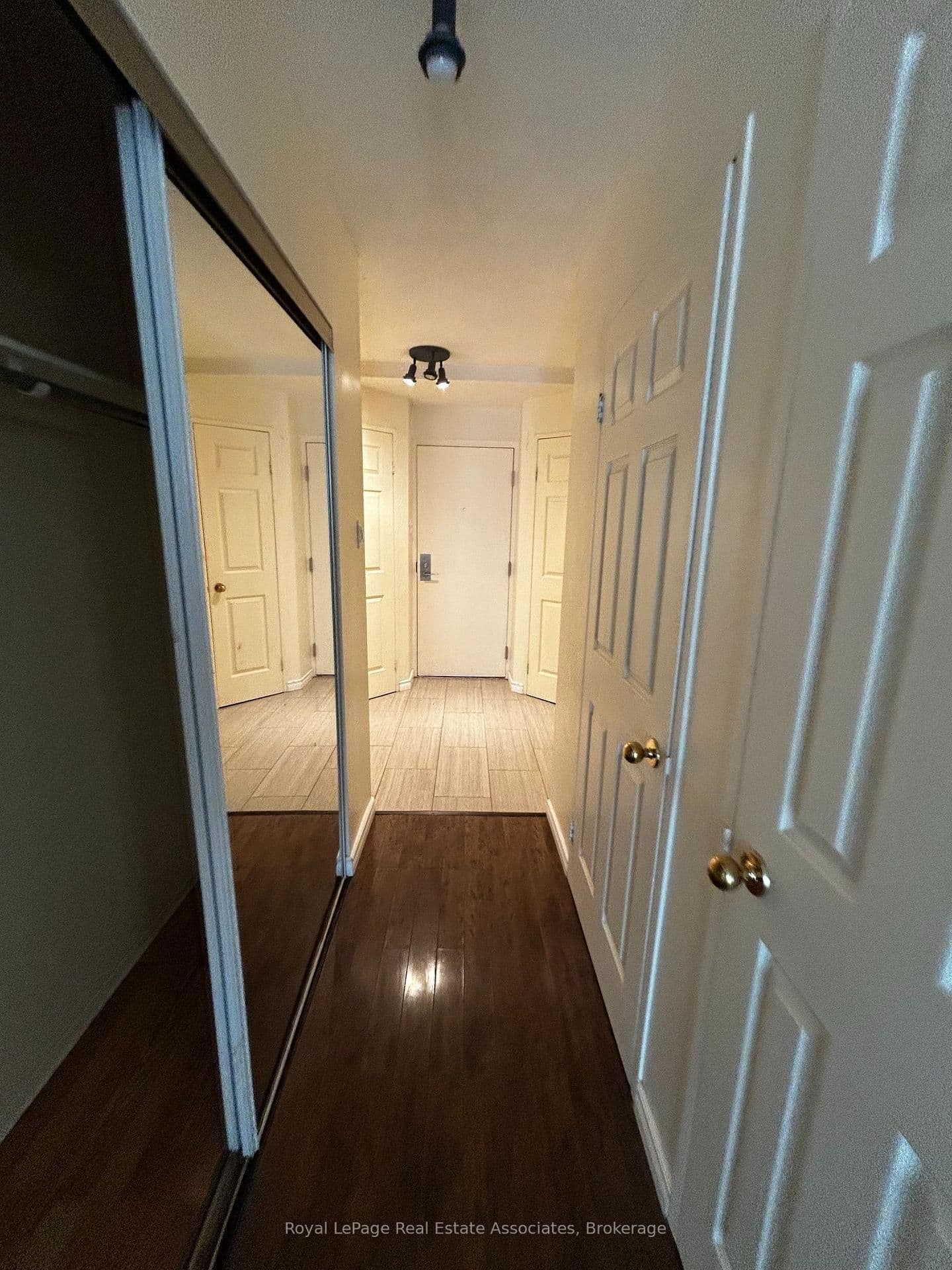 55 Centre Avenue, Unit 1805 thumbnail 4