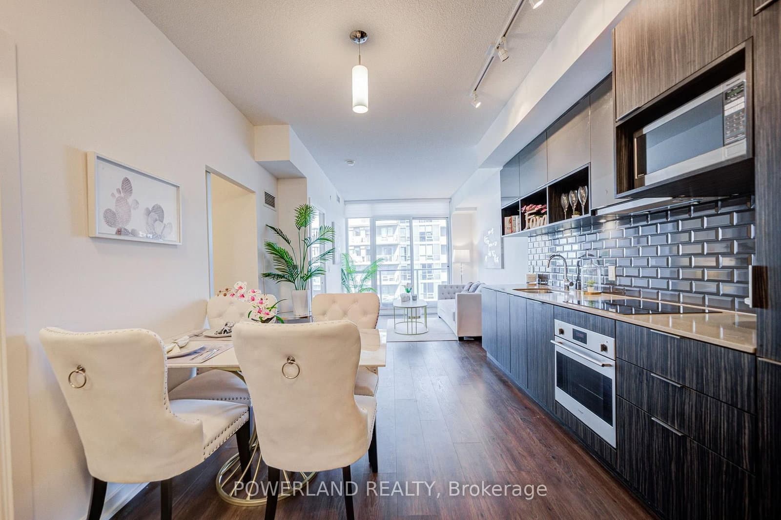 52 Forest Manor Road, Unit 807 thumbnail 4