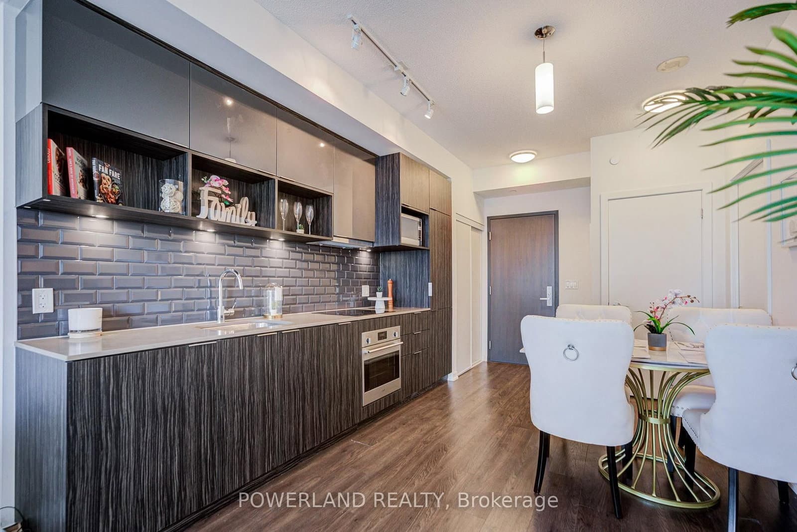 52 Forest Manor Road, Unit 807 thumbnail 6