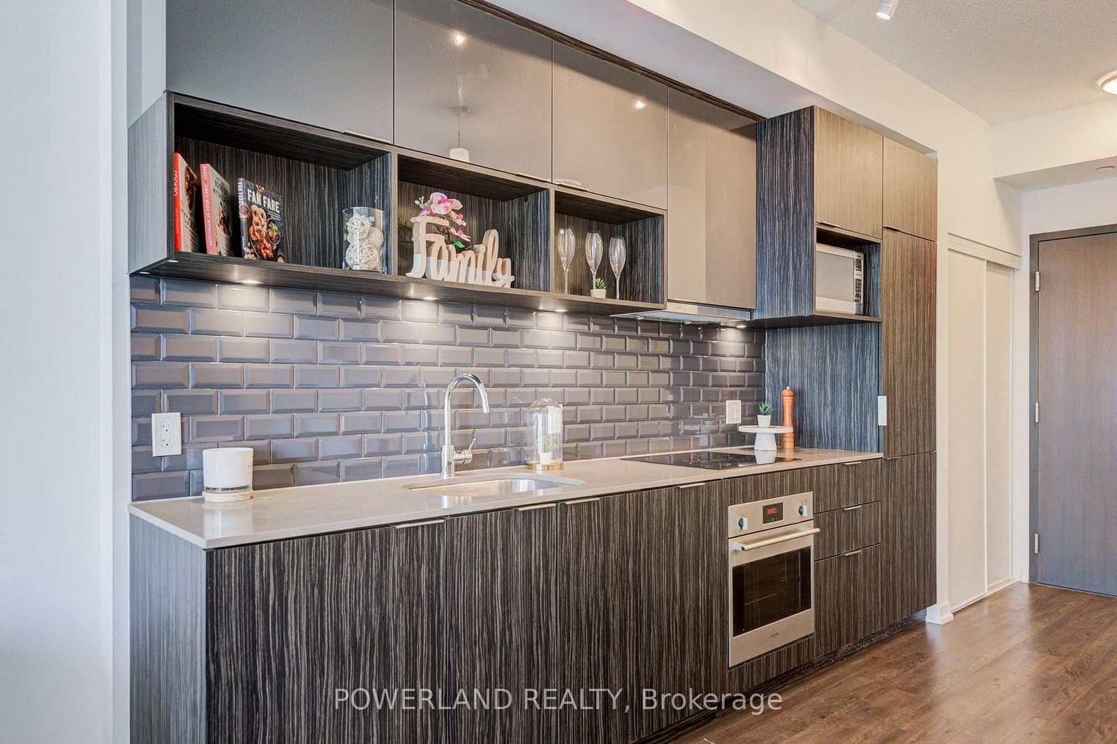 52 Forest Manor Road, Unit 807 thumbnail 7