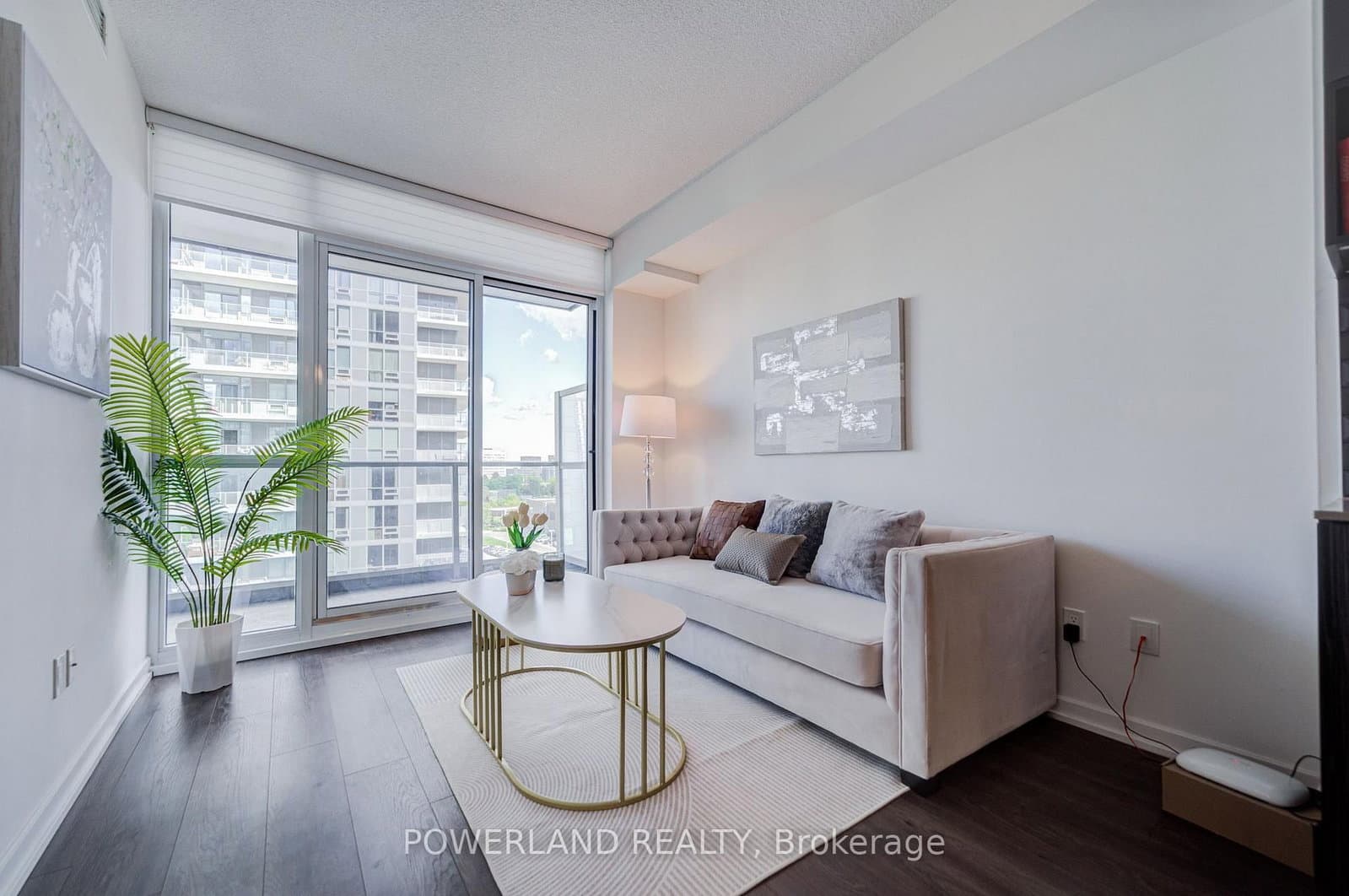52 Forest Manor Road, Unit 807 thumbnail 8