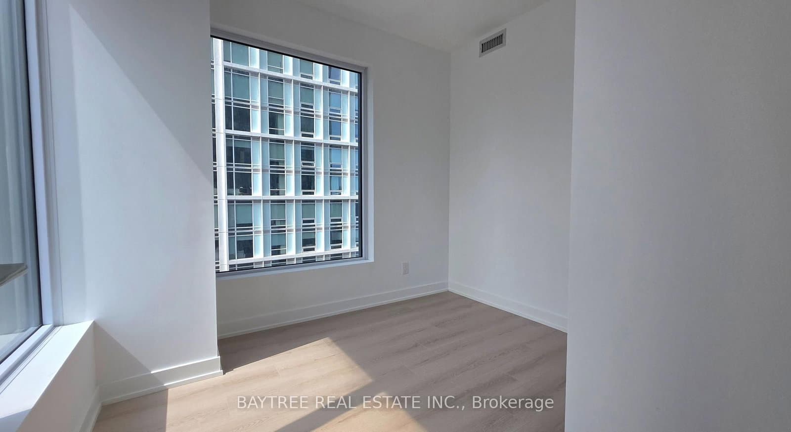 100 Queen Street E, Unit 1611 thumbnail 3