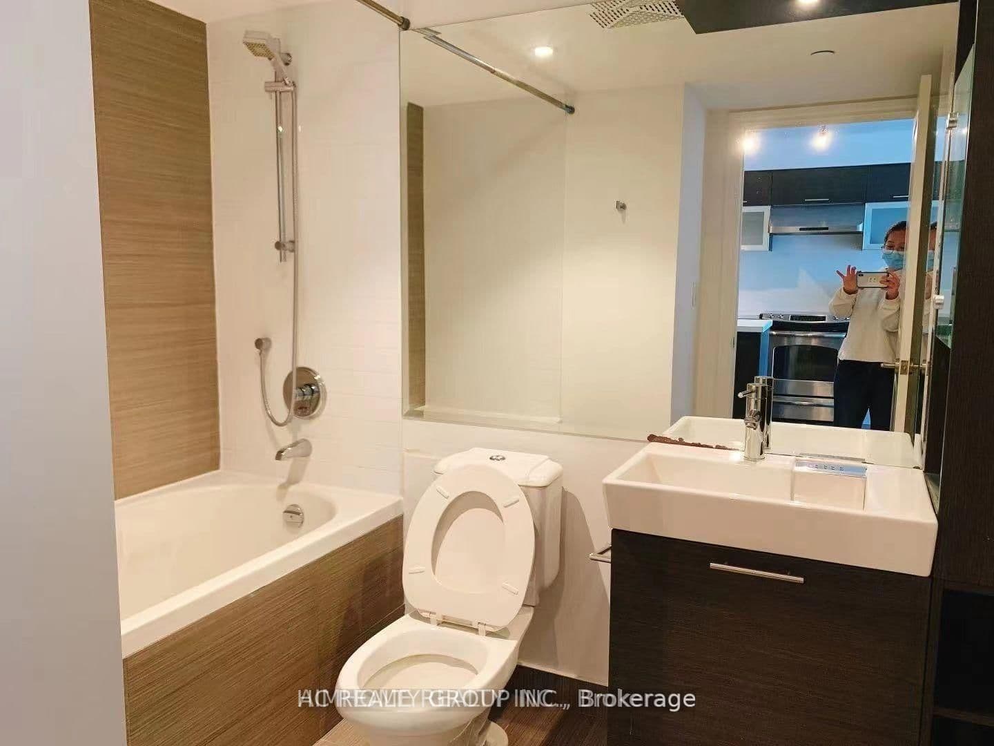 386 Yonge Street, Unit 1221 thumbnail 13