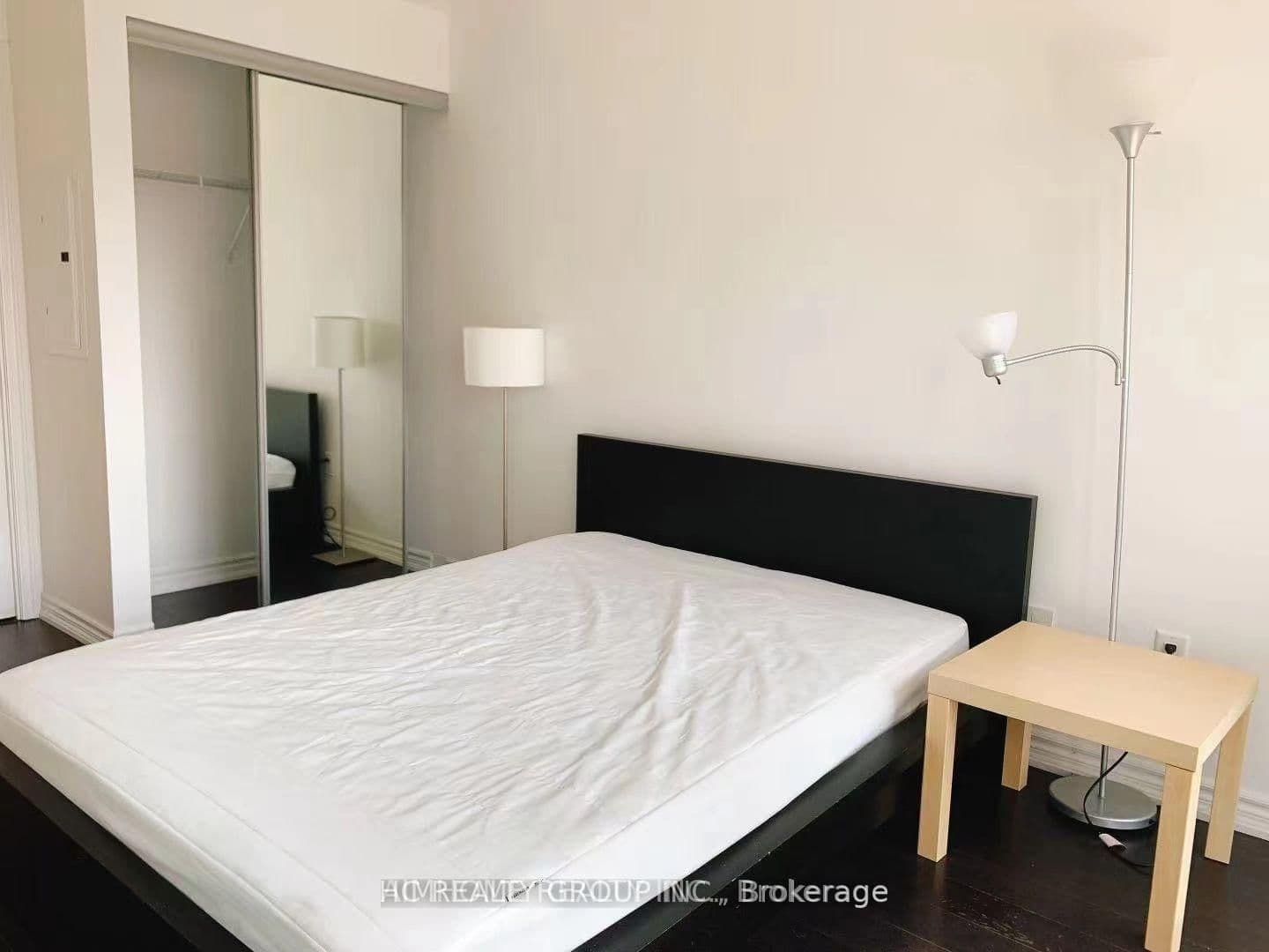 386 Yonge Street, Unit 1221 thumbnail 7