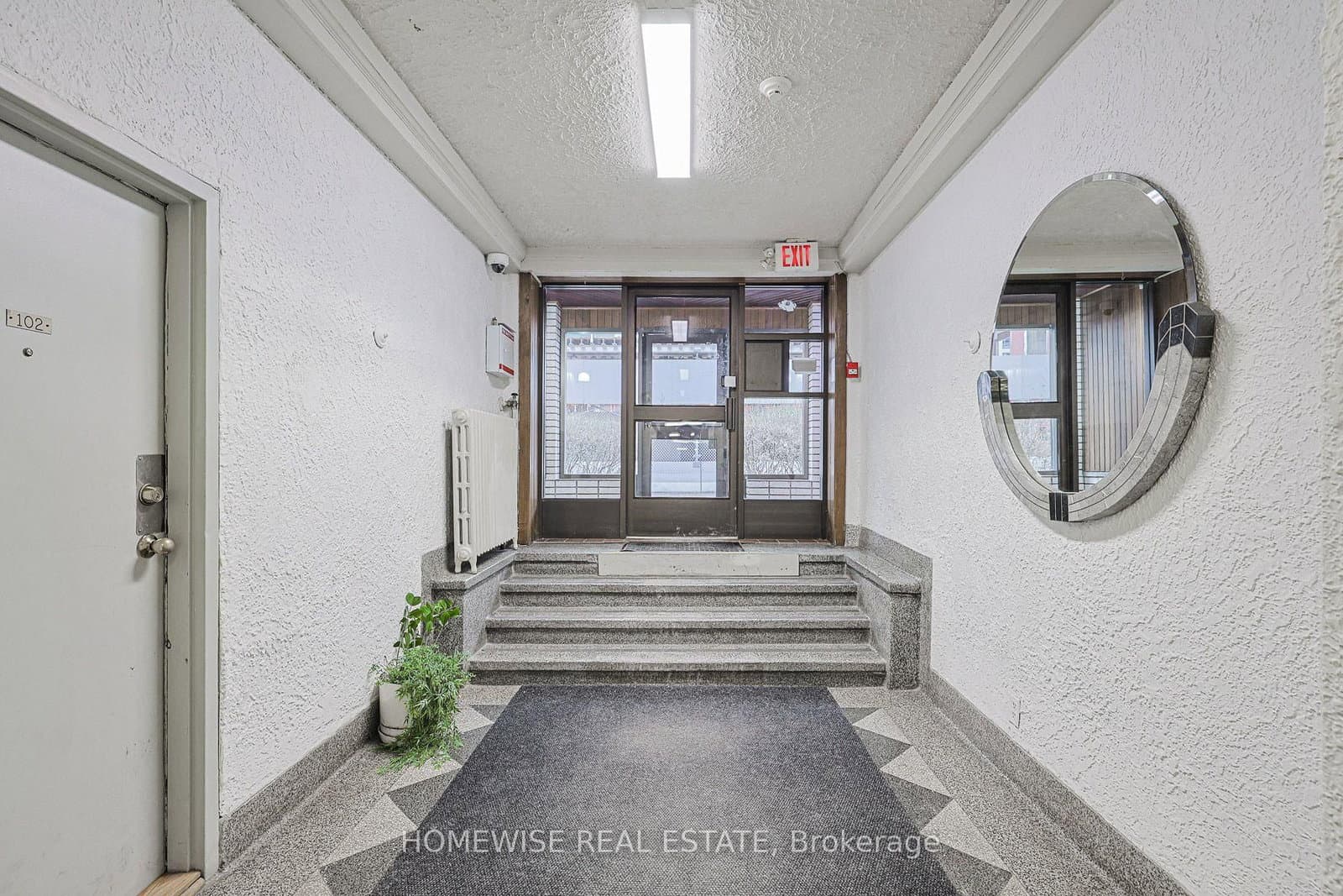 33 Maitland Street, Unit 204 thumbnail 3