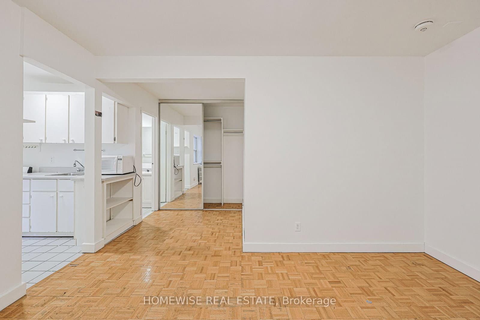 33 Maitland Street, Unit 204 thumbnail 6