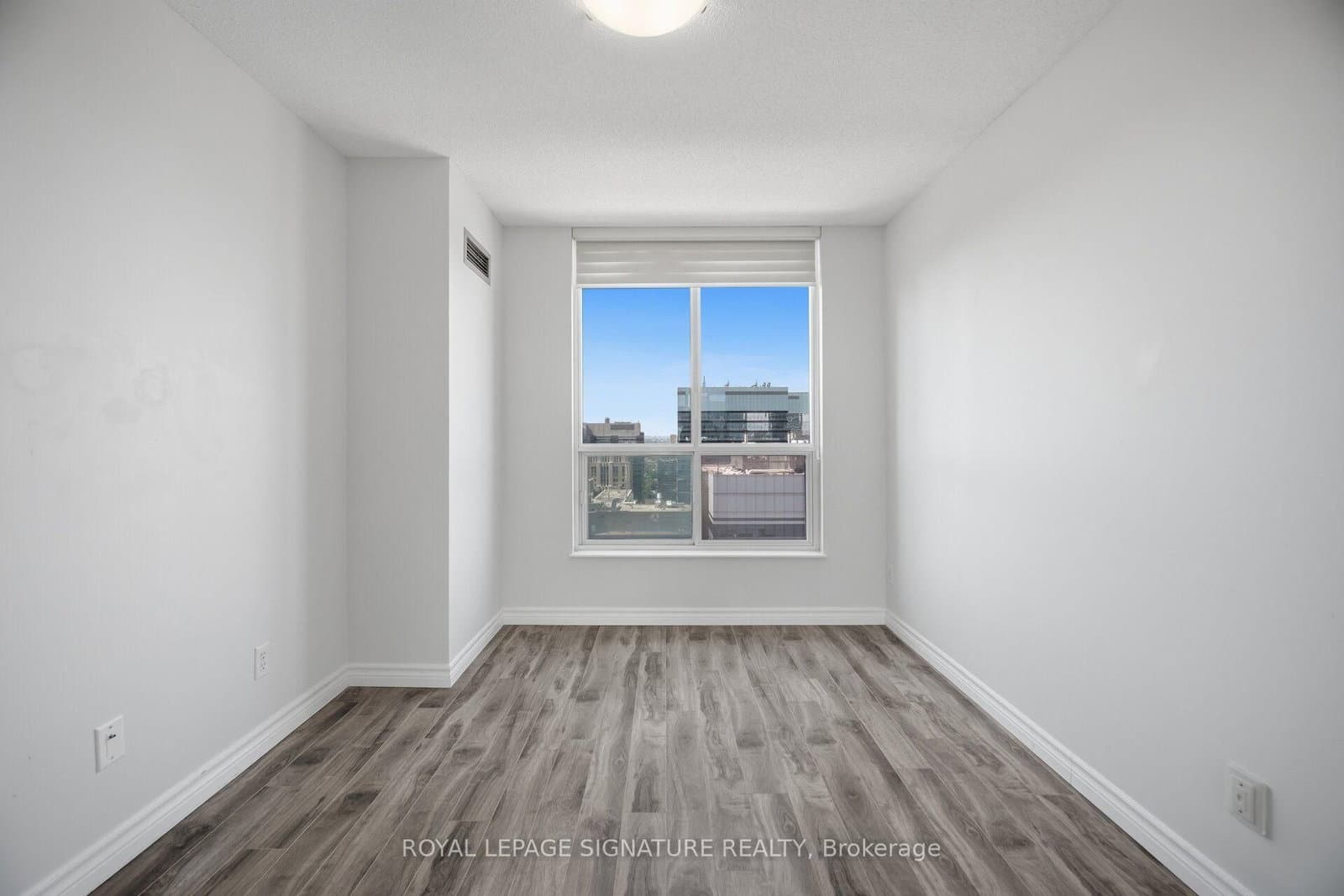 750 Bay Street, Unit 3603 thumbnail 23
