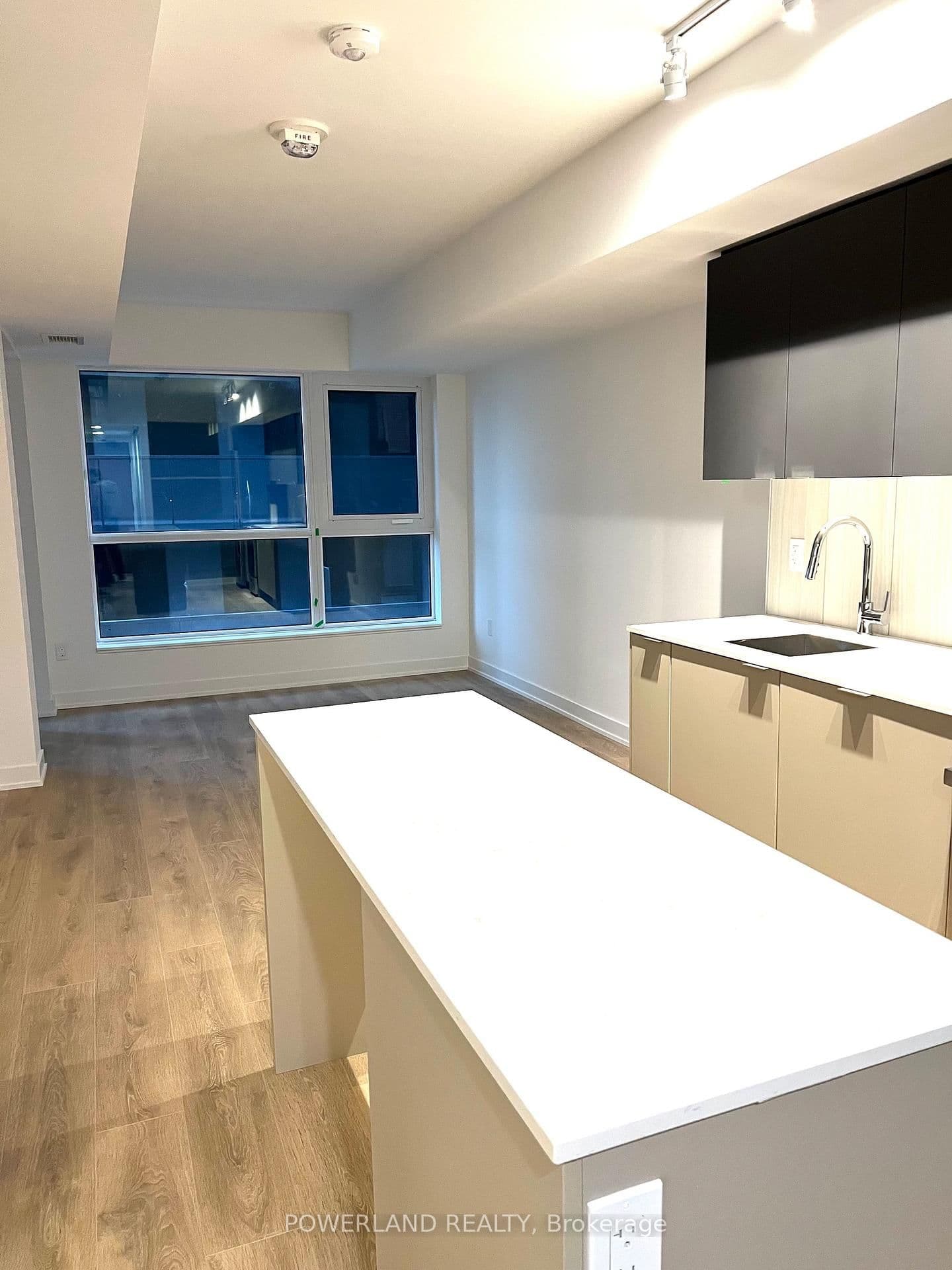 8 Tippett Road, Unit 522 thumbnail 11