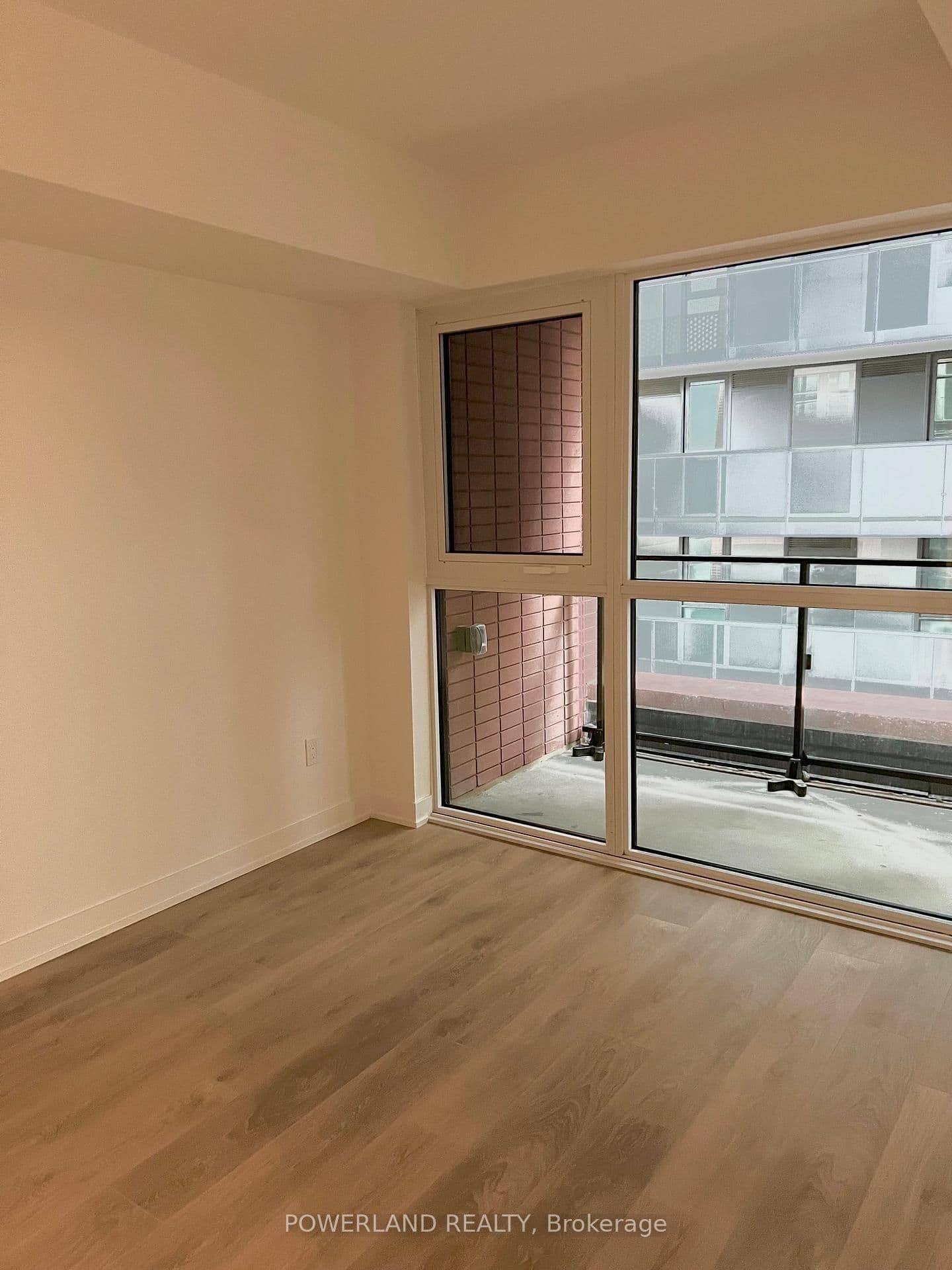 8 Tippett Road, Unit 522 thumbnail 13
