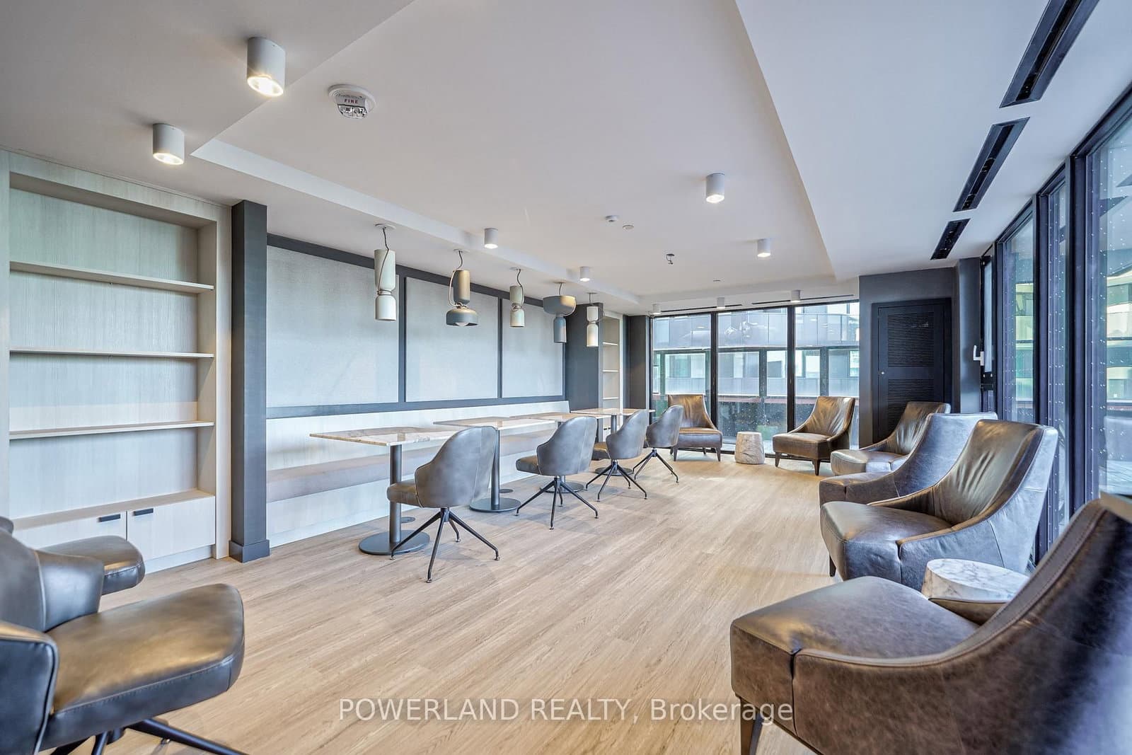 8 Tippett Road, Unit 522 thumbnail 3