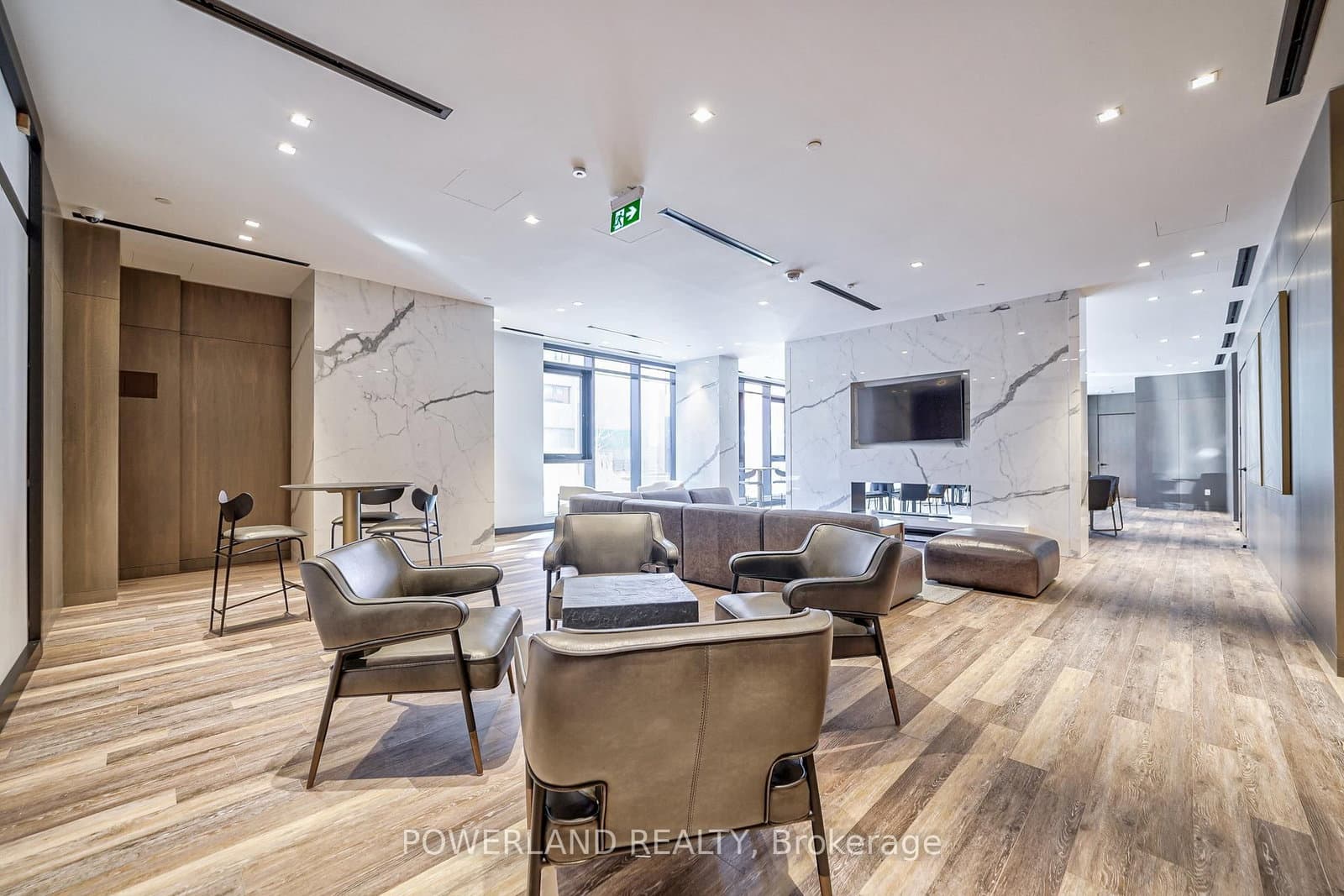 8 Tippett Road, Unit 522 thumbnail 7