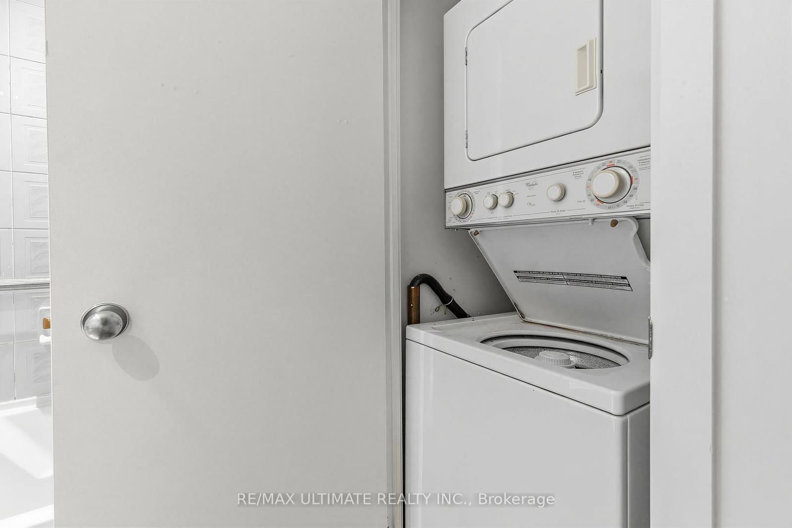 8 Park Road, Unit 1508 thumbnail 16