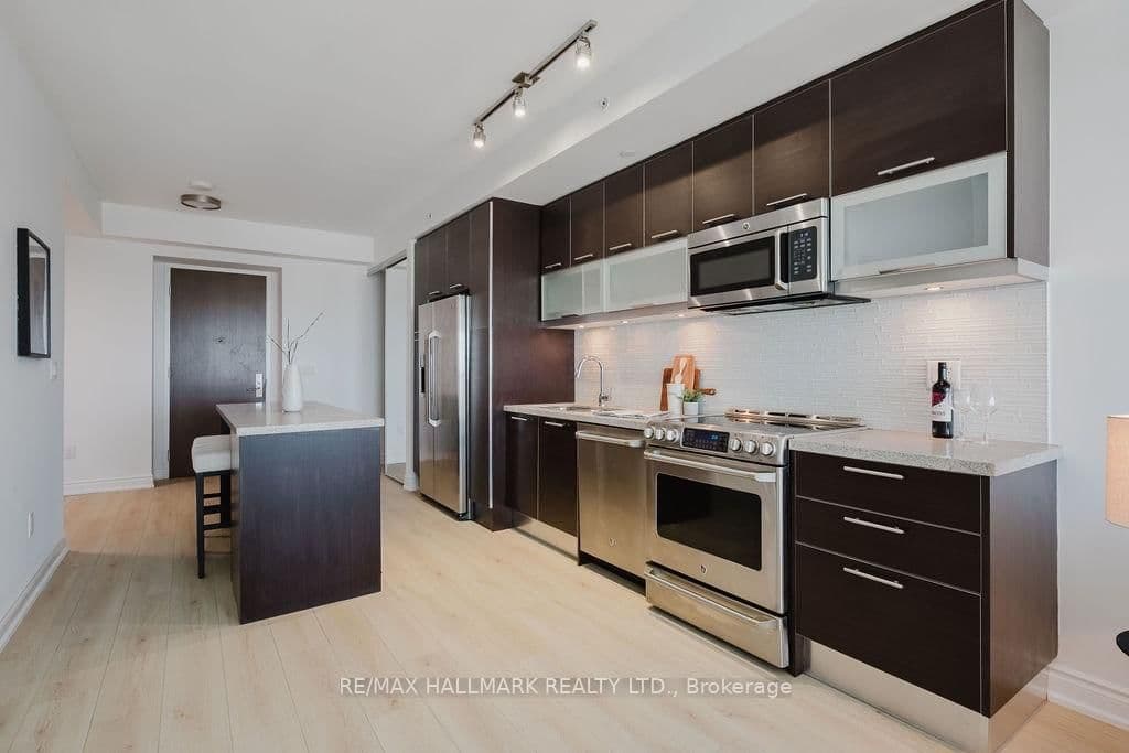 388 YONGE Street, Unit 6104 thumbnail 11