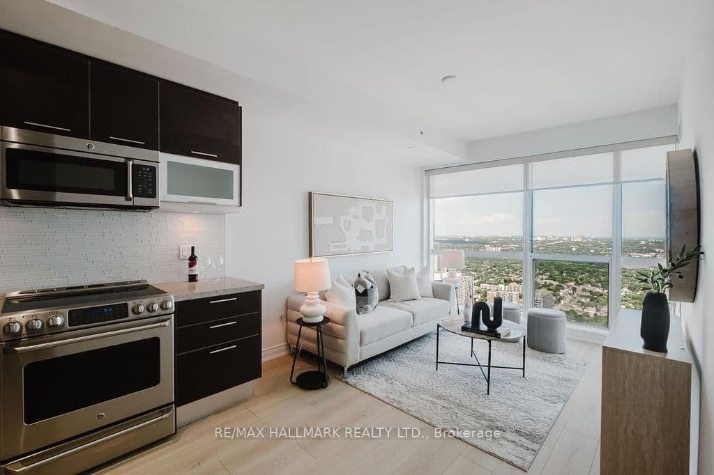 388 YONGE Street, Unit 6104 thumbnail 12
