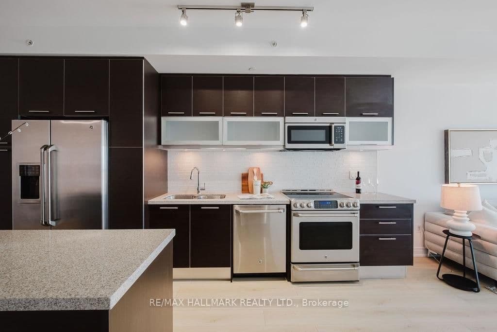 388 YONGE Street, Unit 6104 thumbnail 14