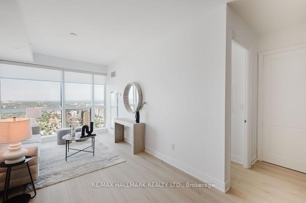 388 YONGE Street, Unit 6104 thumbnail 19