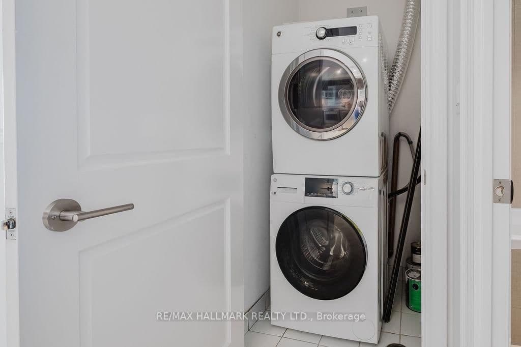 388 YONGE Street, Unit 6104 thumbnail 30
