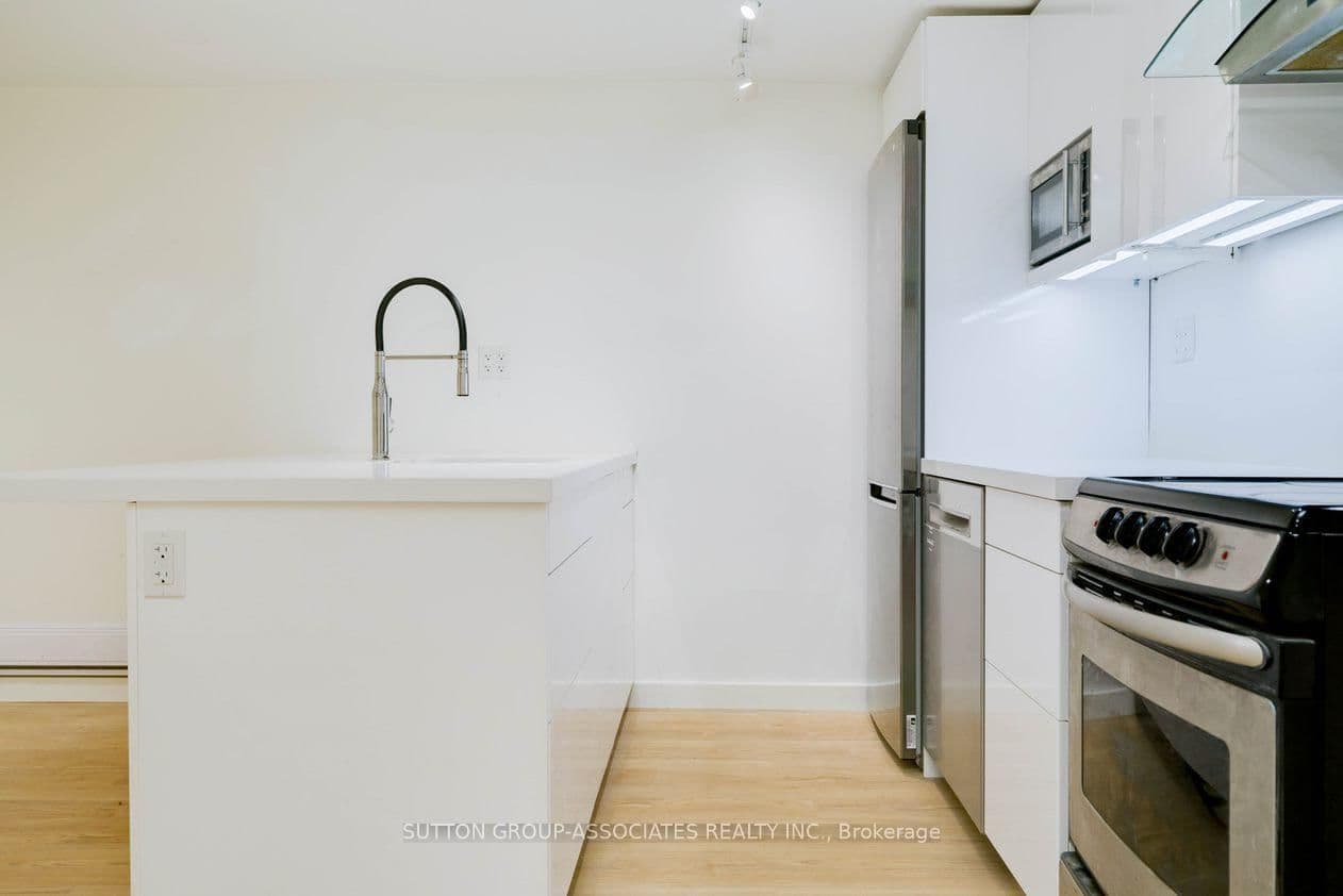 477 Brunswick Avenue, Unit Lower thumbnail 2