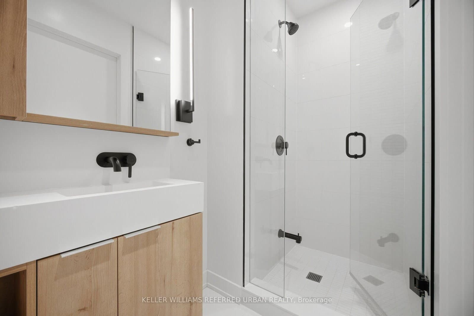 117 Broadway Avenue, Unit 1611 thumbnail 17