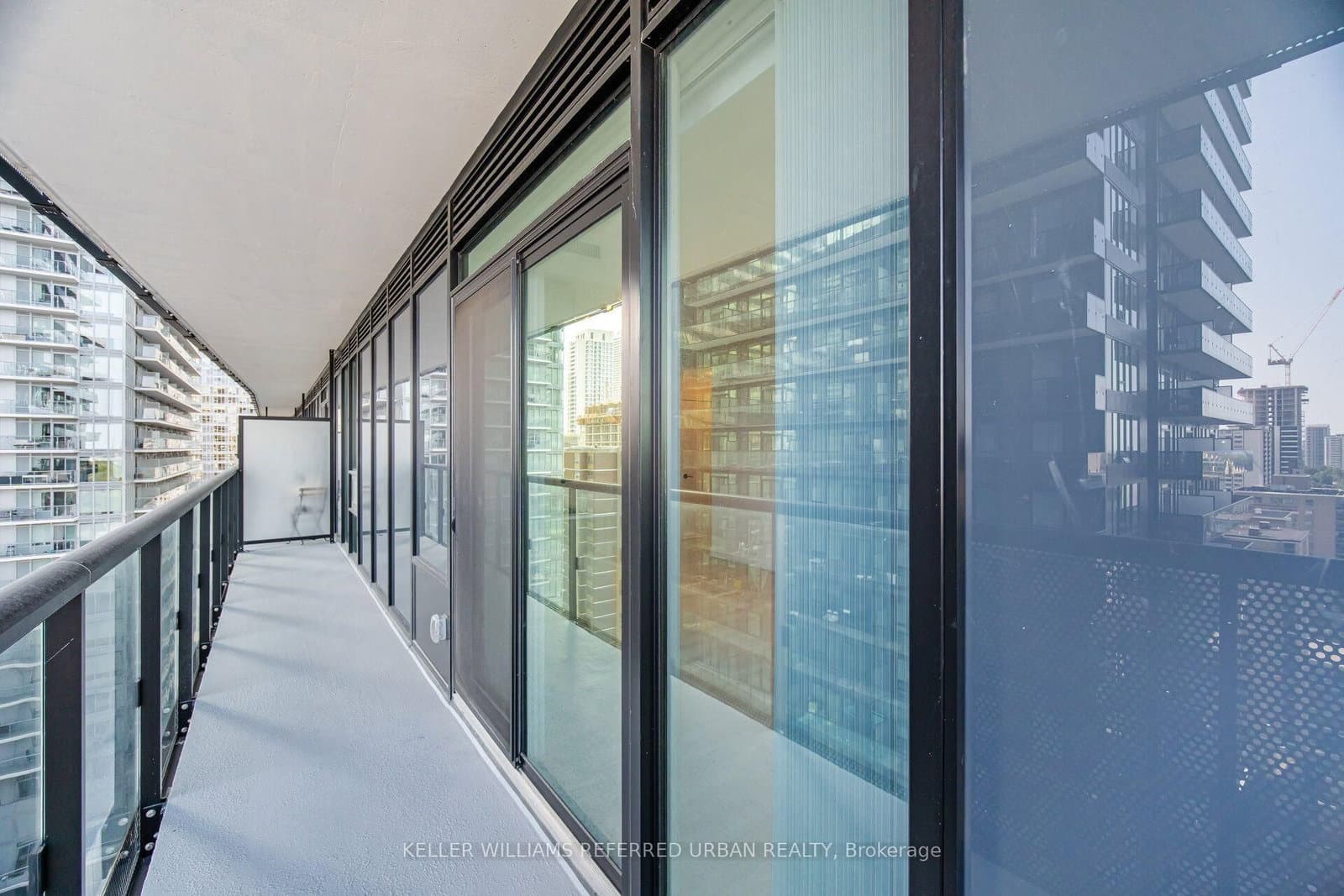 117 Broadway Avenue, Unit 1611 thumbnail 27