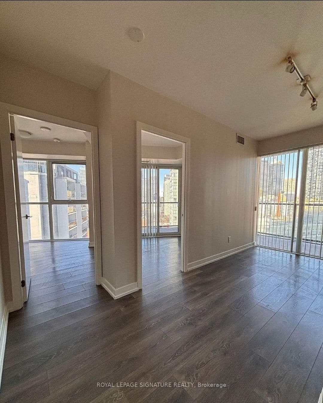 159 Wellesley Street E, Unit 1009 thumbnail 18