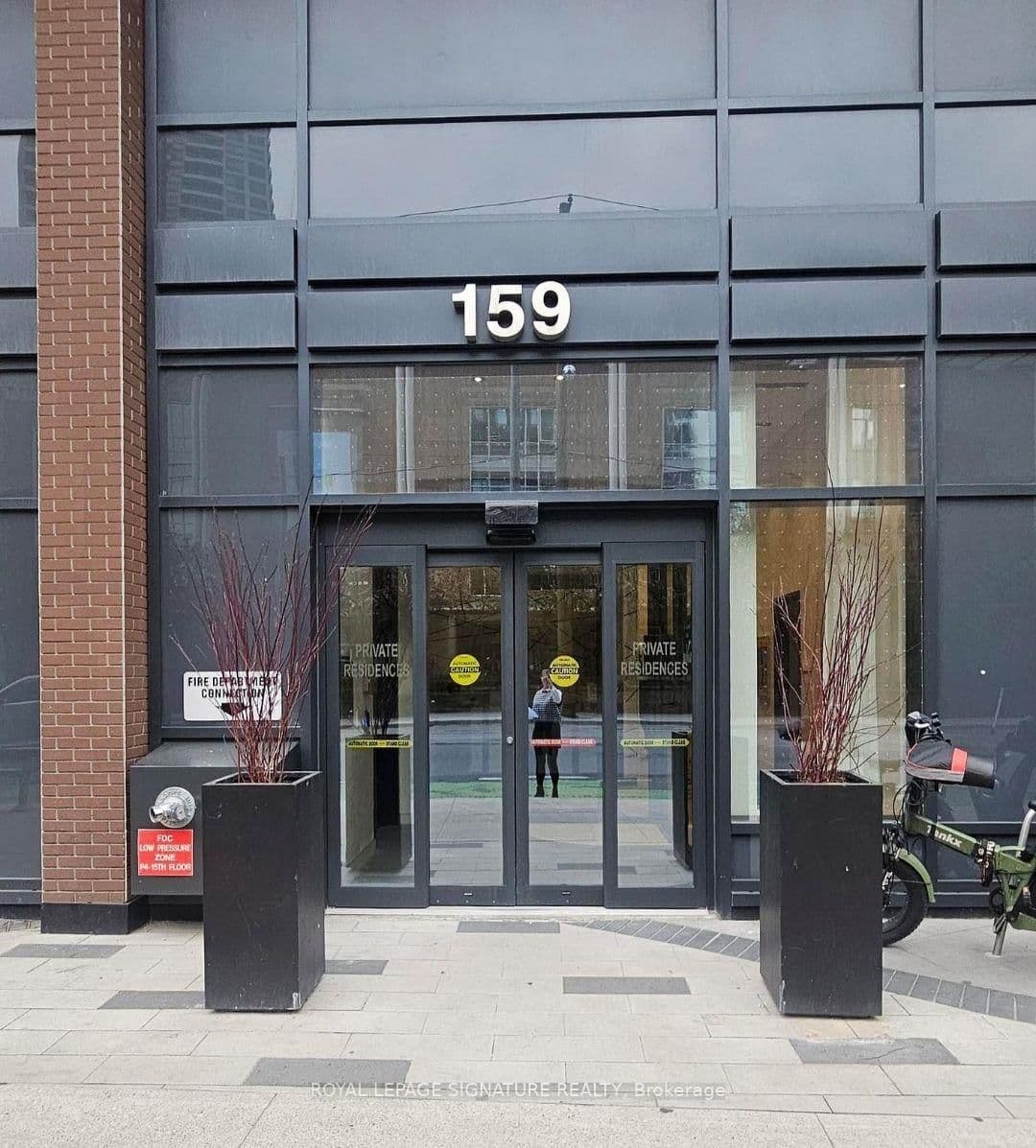 159 Wellesley Street E, Unit 1009 thumbnail 2