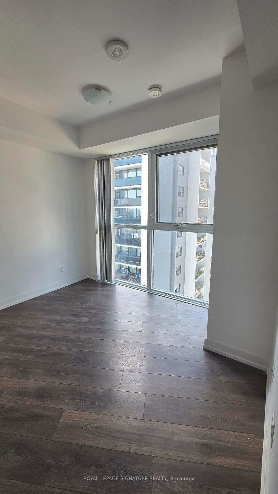 159 Wellesley Street E, Unit 1009 thumbnail 3