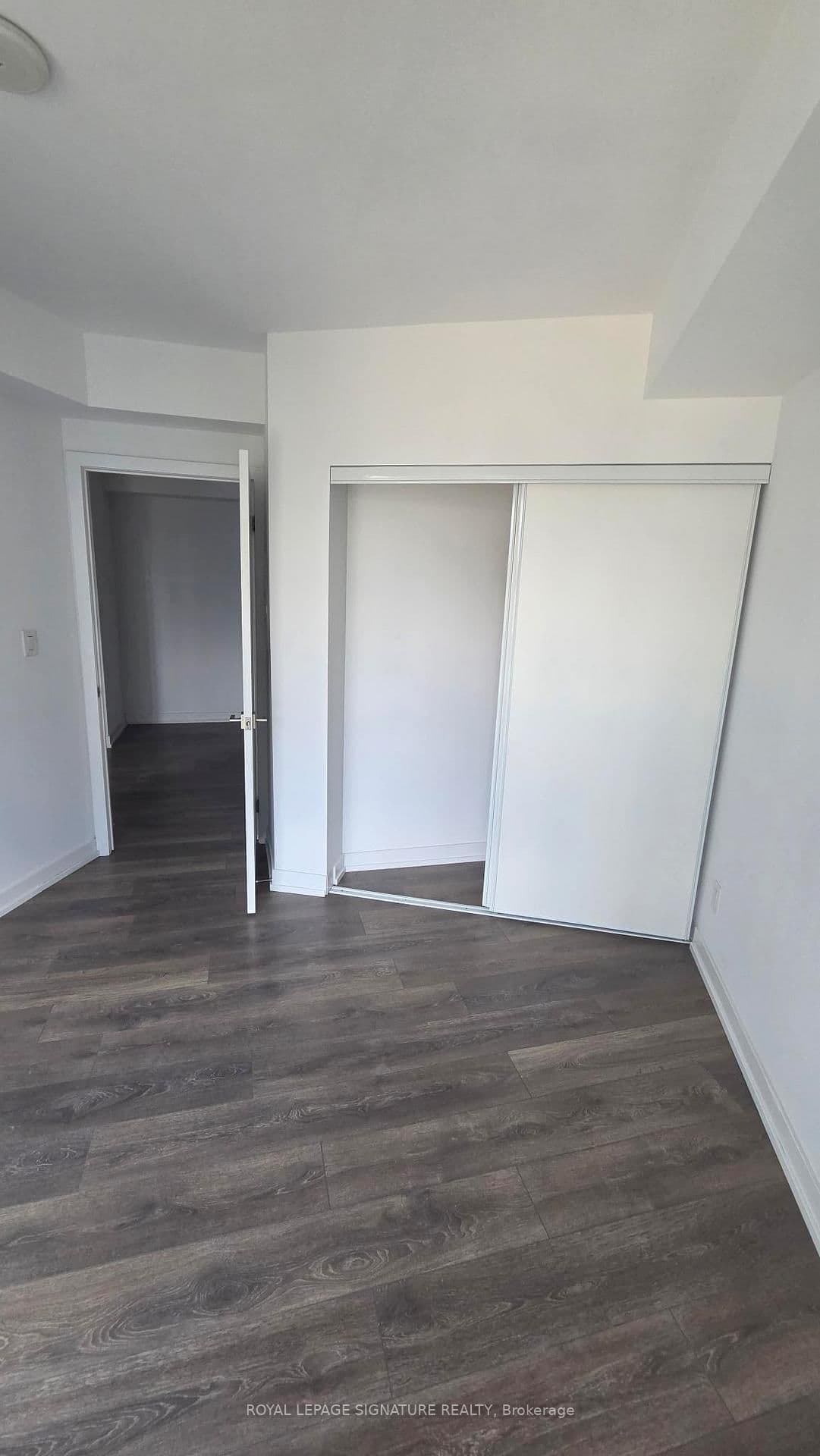 159 Wellesley Street E, Unit 1009 thumbnail 4