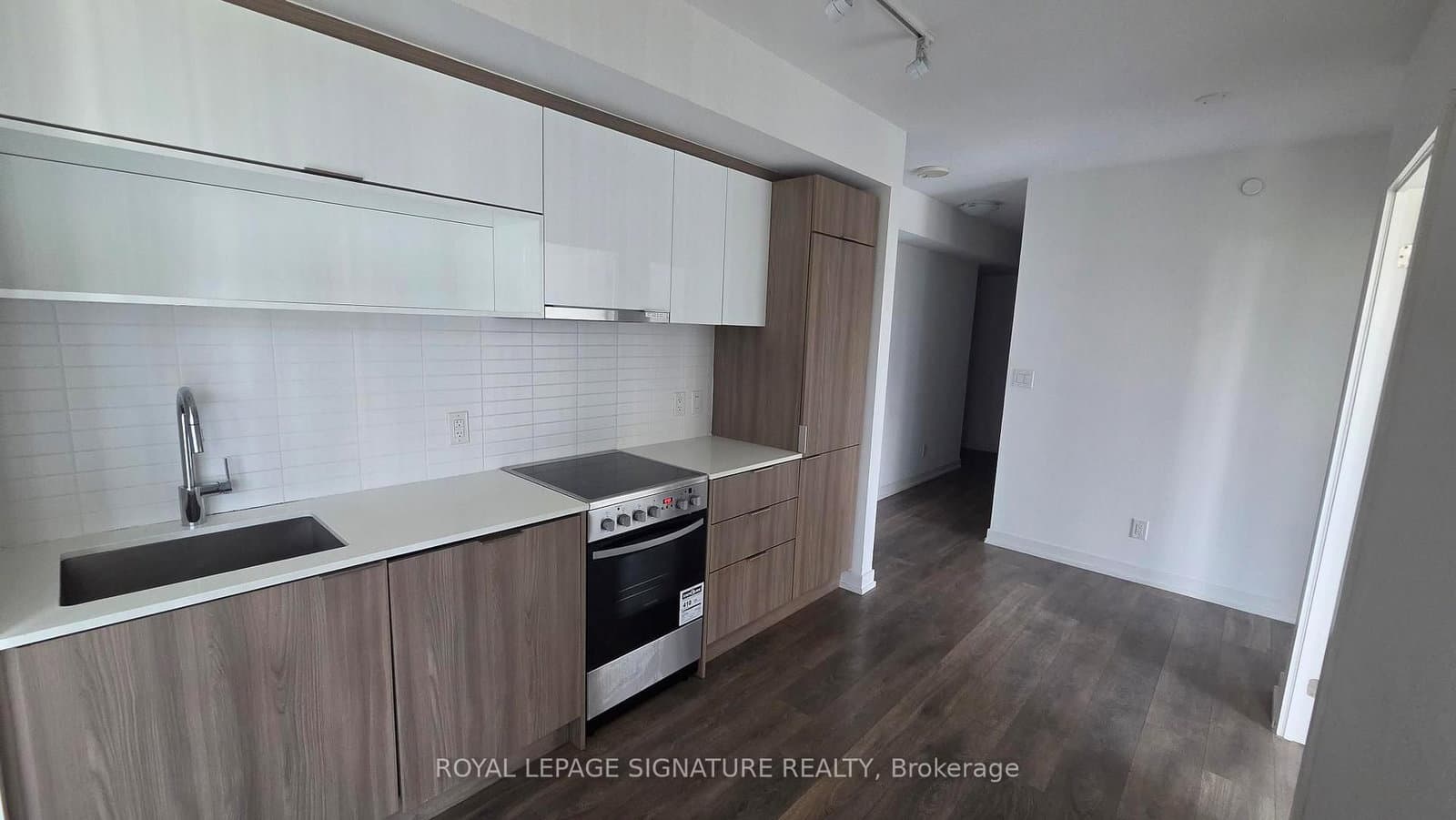159 Wellesley Street E, Unit 1009 thumbnail 5
