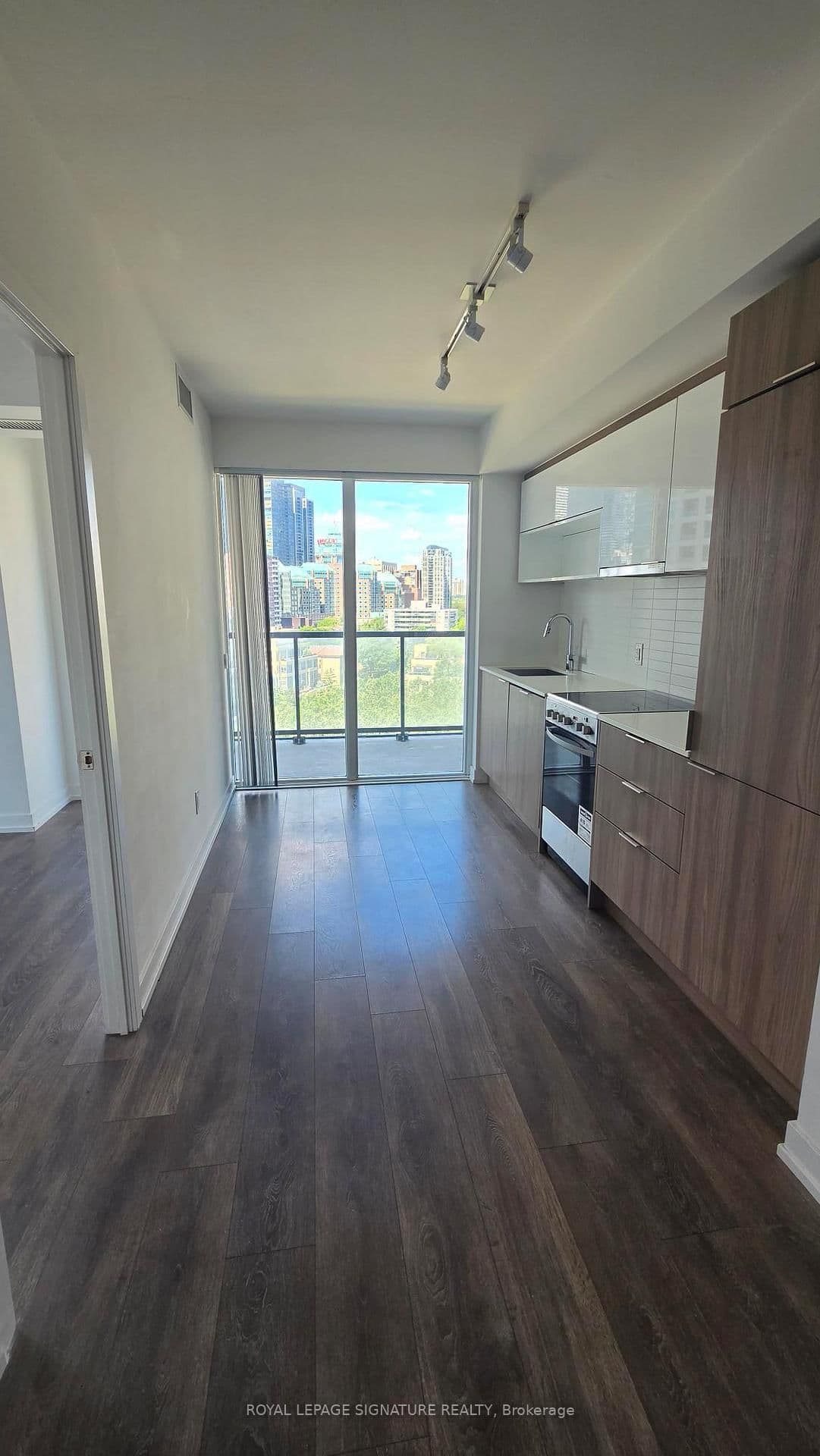159 Wellesley Street E, Unit 1009 thumbnail 6