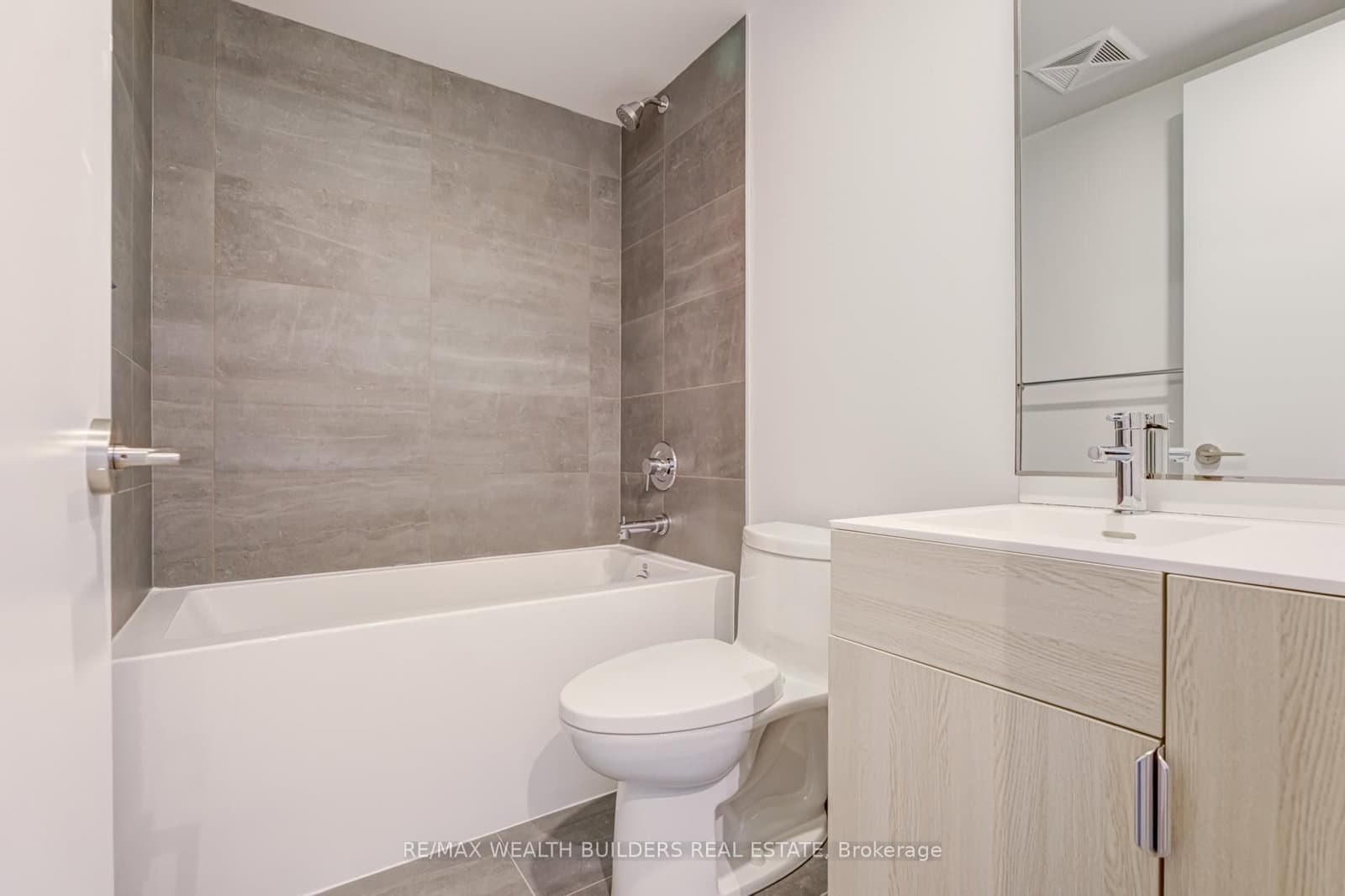 28 Eastern Avenue, Unit 331 thumbnail 11