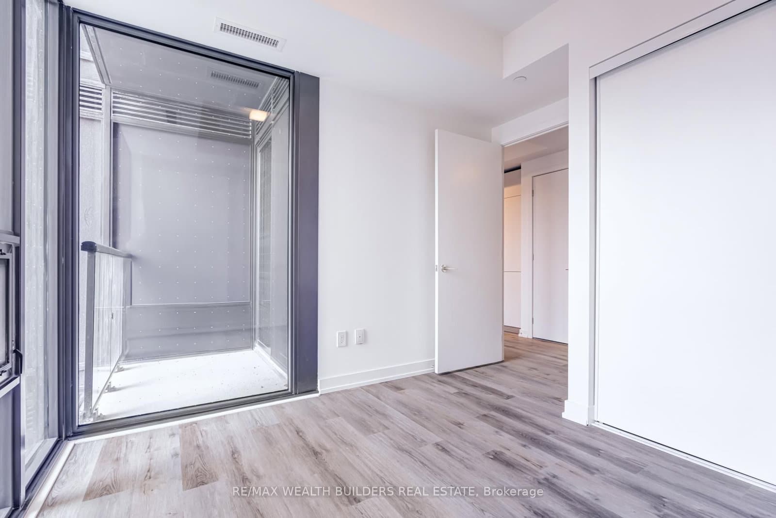 28 Eastern Avenue, Unit 331 thumbnail 13