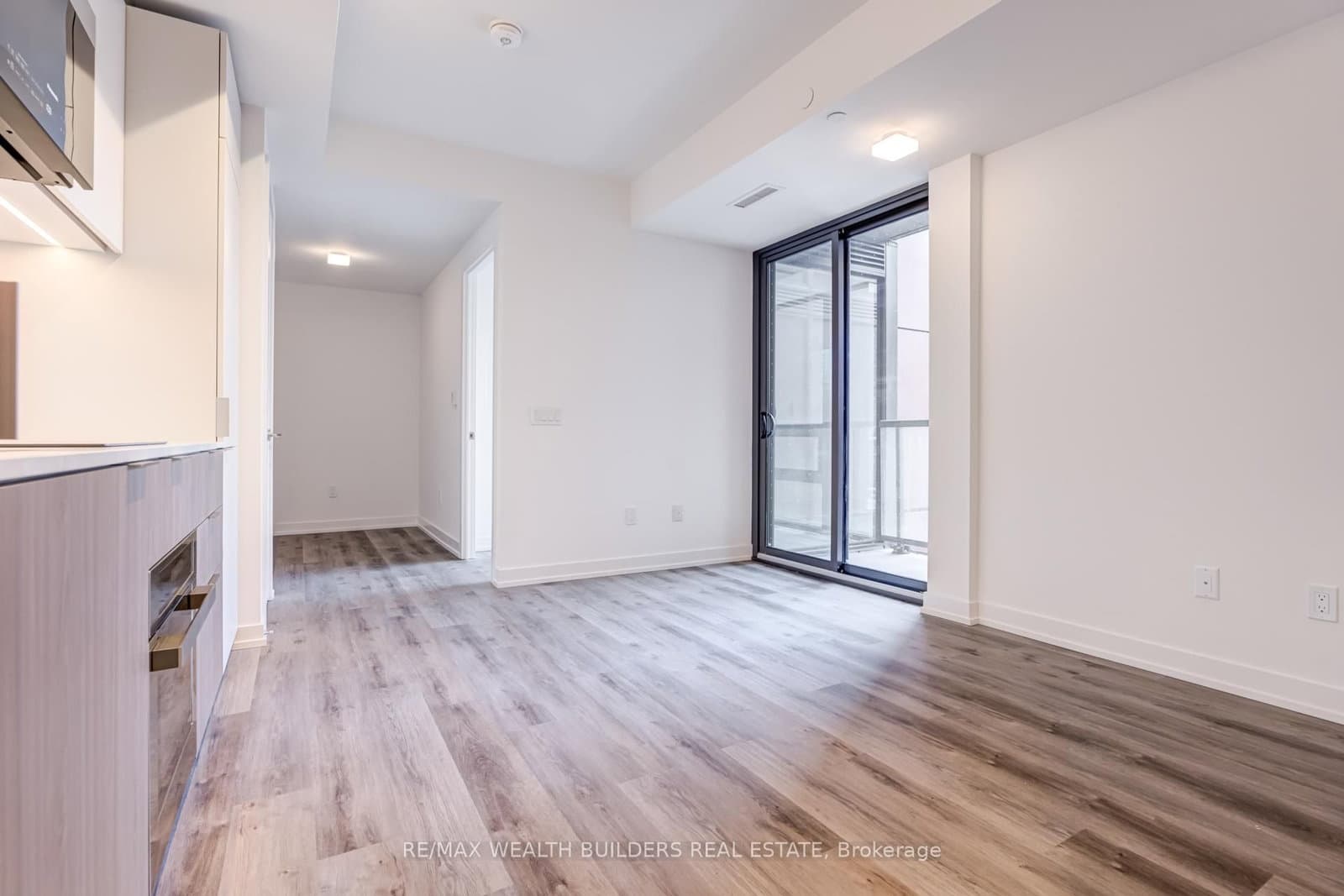 28 Eastern Avenue, Unit 331 thumbnail 4