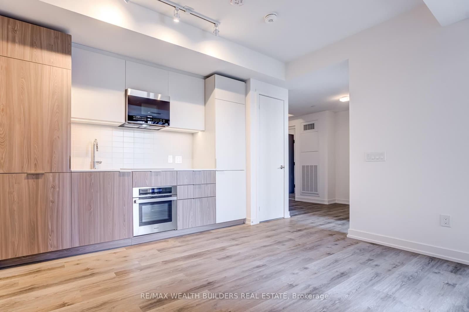 28 Eastern Avenue, Unit 331 thumbnail 5