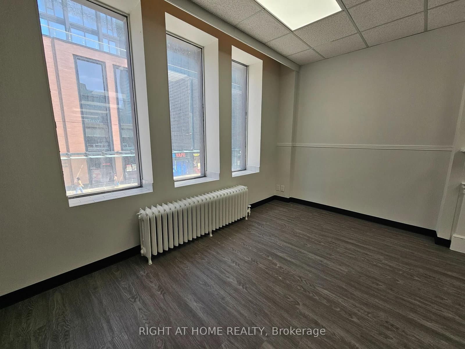516 Yonge Street, Unit 2 thumbnail 12