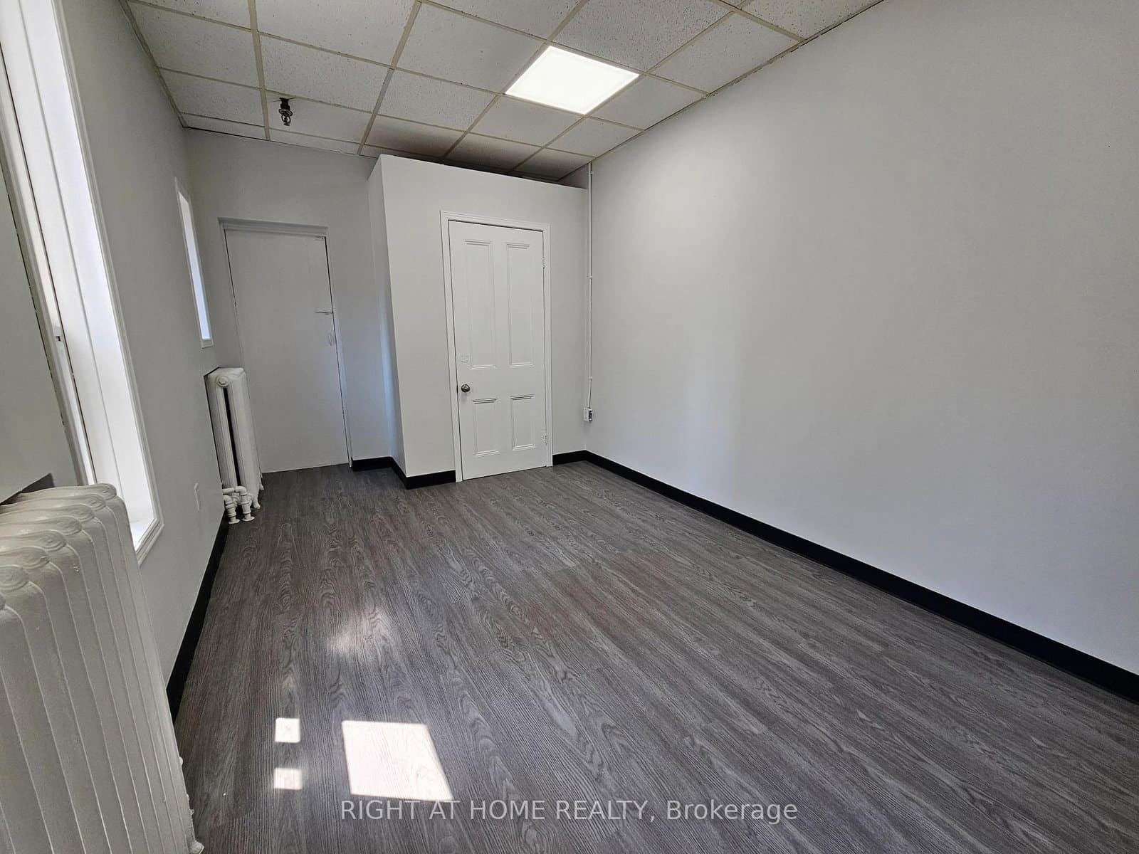 516 Yonge Street, Unit 2 thumbnail 18