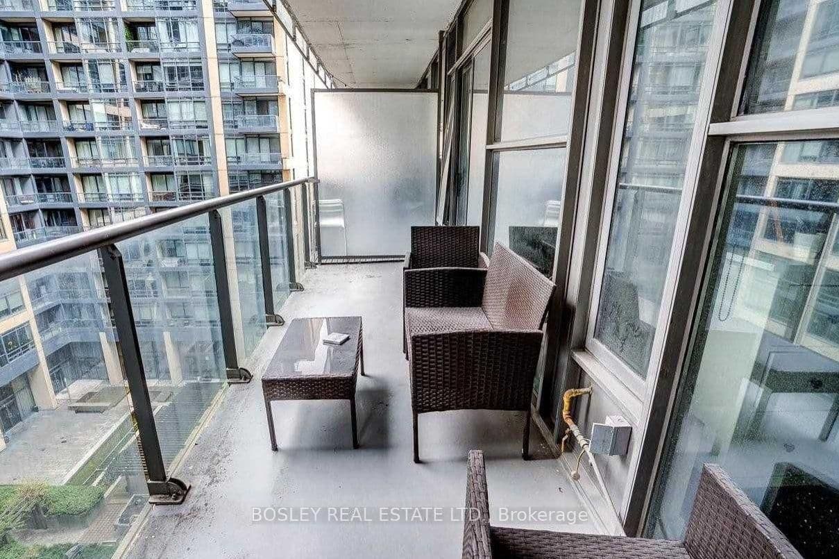 25 Oxley Street, Unit 910 thumbnail 13