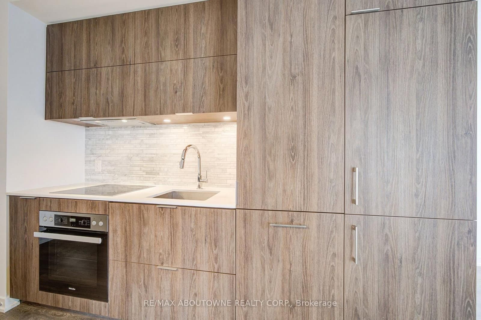 20 Richardson Street, Unit 3102 thumbnail 12