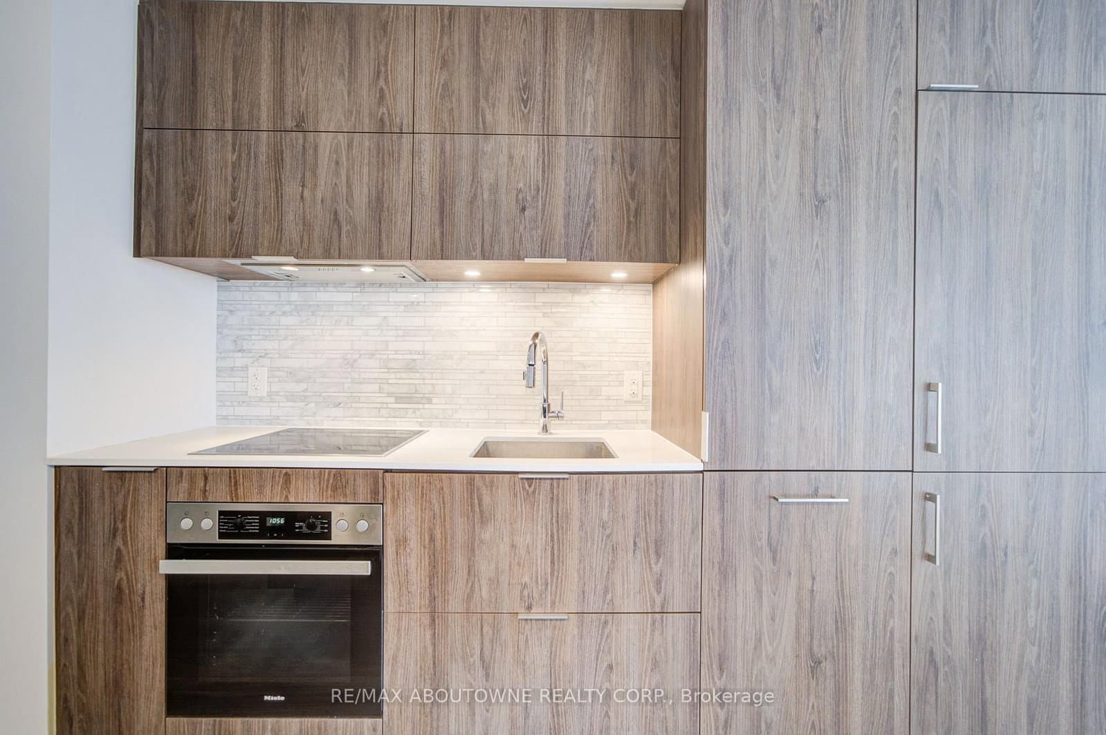 20 Richardson Street, Unit 3102 thumbnail 13