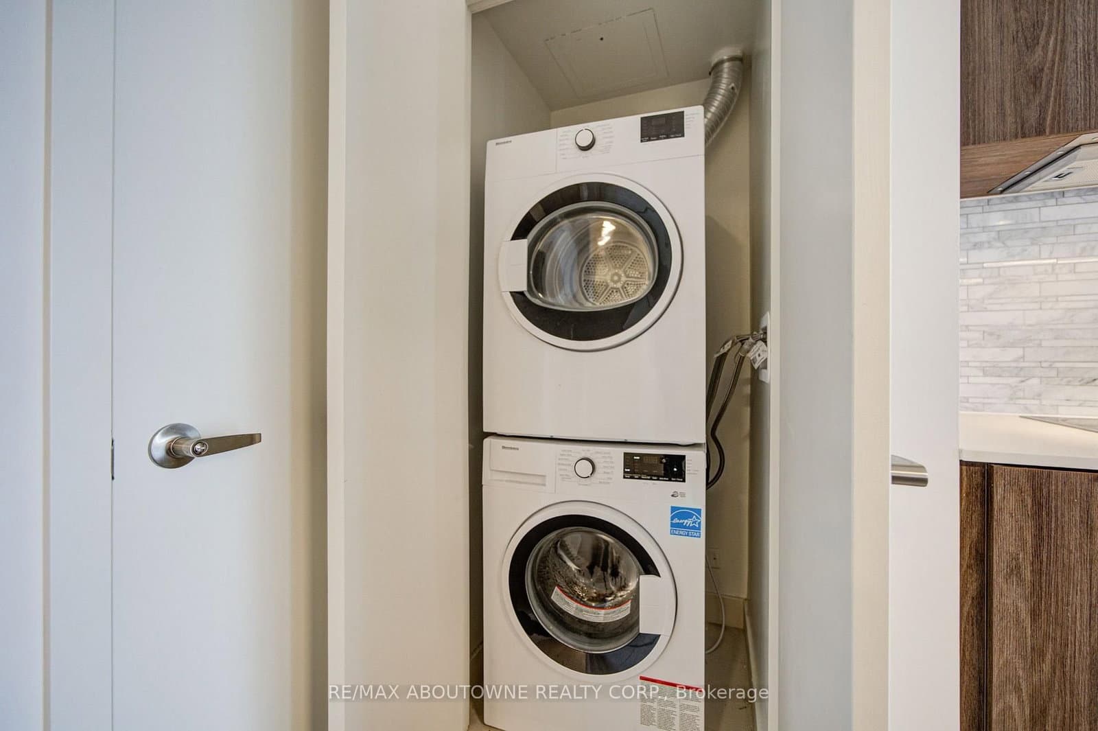 20 Richardson Street, Unit 3102 thumbnail 28