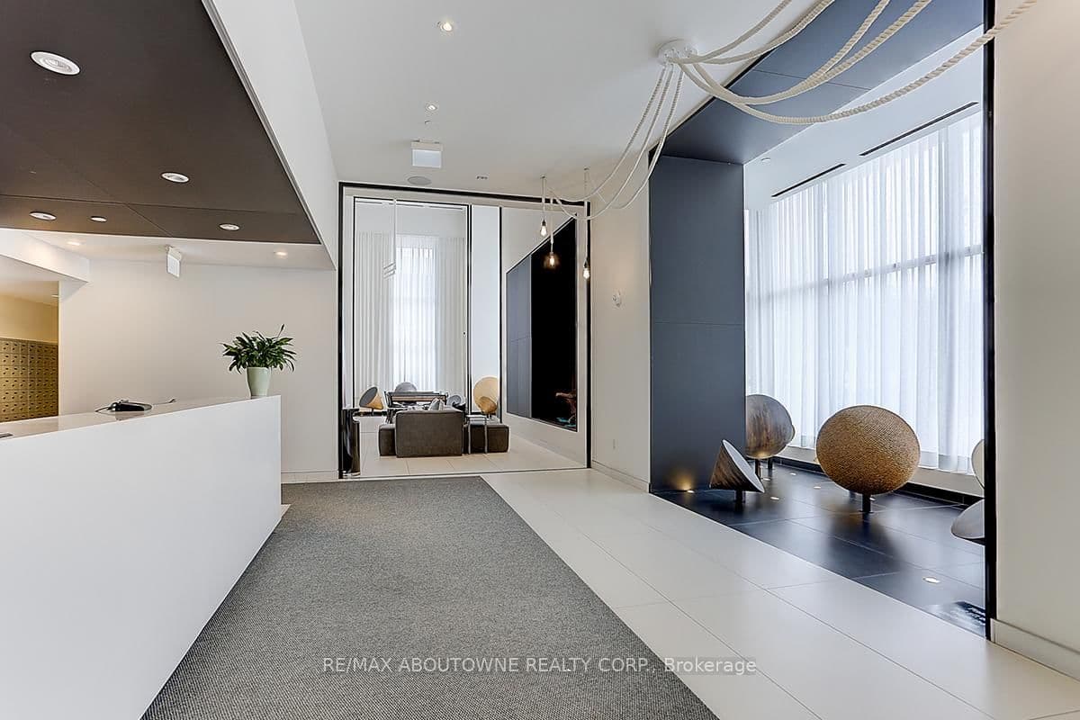 20 Richardson Street, Unit 3102 thumbnail 4
