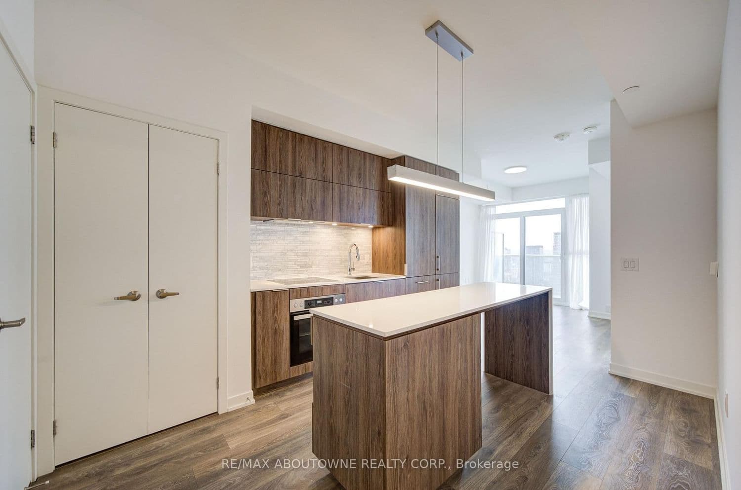 20 Richardson Street, Unit 3102 thumbnail 9