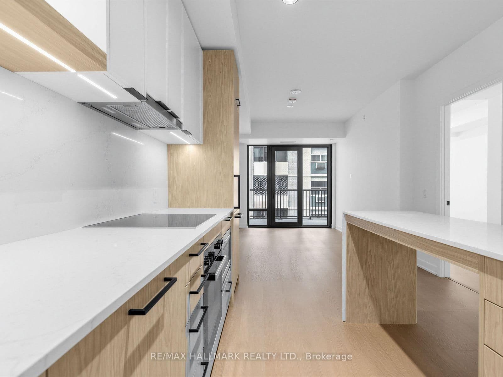 91 Montclair Avenue, Unit 528 thumbnail 8