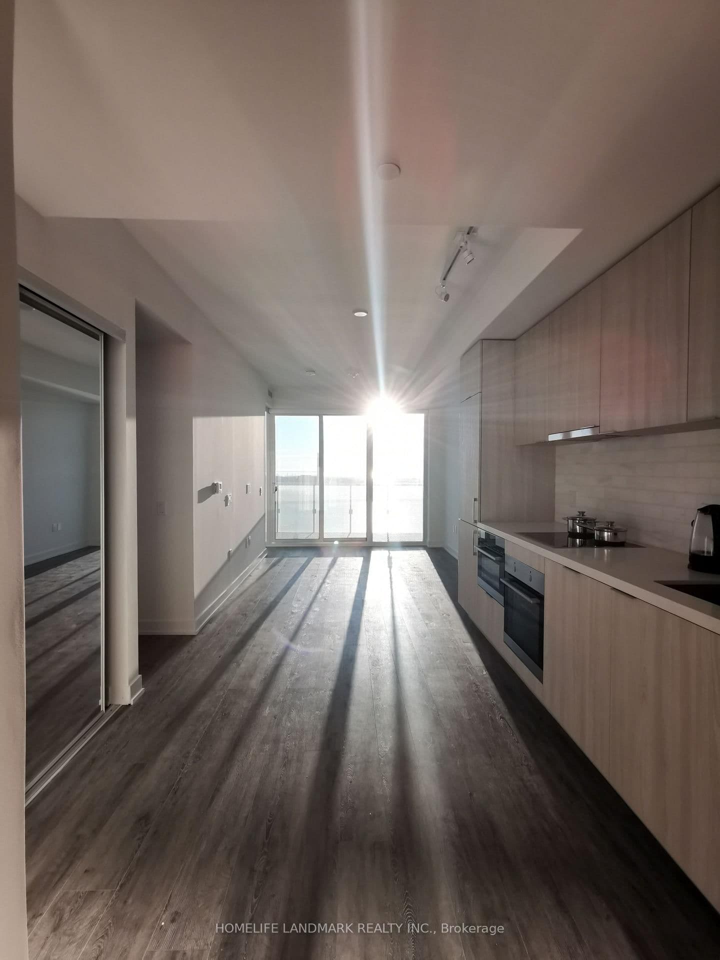 15 Queens Quay E, Unit 3201 thumbnail 4