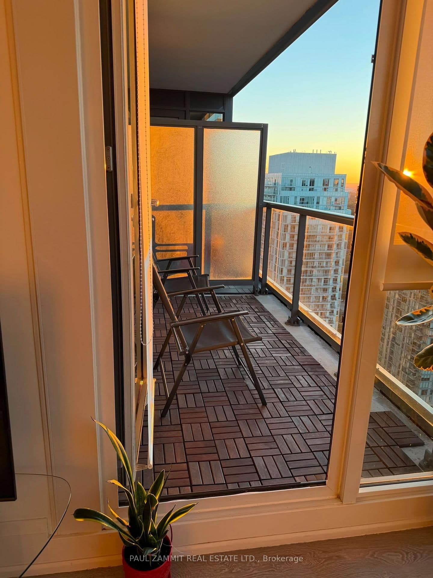 30 Roehampton Avenue, Unit PH05 thumbnail 11